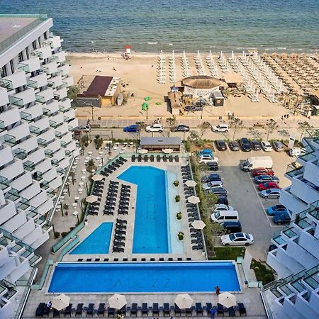 Retro Apartment In Infinity Beach Resort Mamaia Eksteriør billede