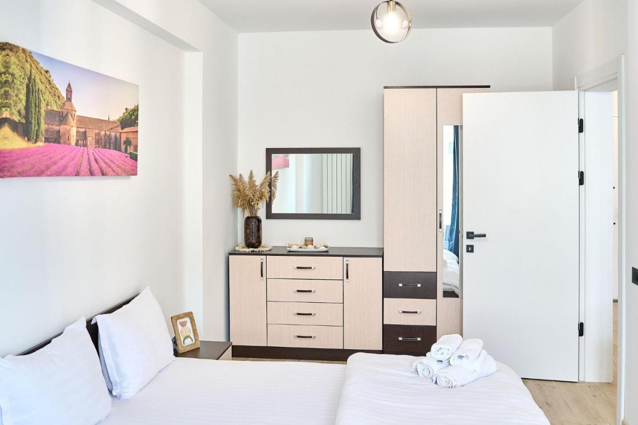 Retro Apartment In Infinity Beach Resort Mamaia Eksteriør billede